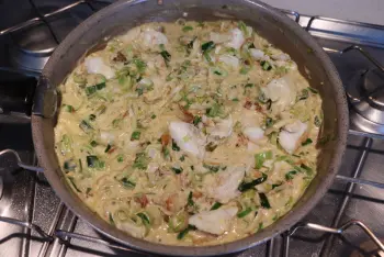 Fish fillet with leeks and mustard cream