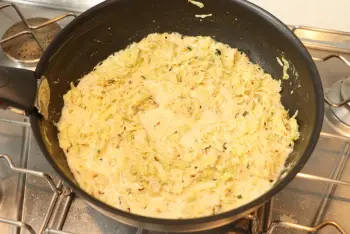 Fish fillets with cabbage and curry : Stage 7