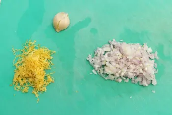 Sea bass fillet Cretan style : Stage 1