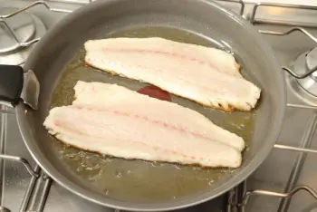 Sea bass fillet Cretan style : Stage 3