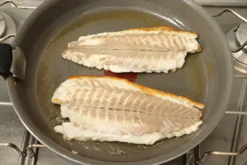 Sea bass fillet Cretan style : Stage 5