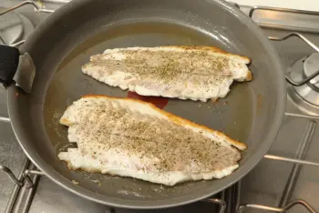 Sea bass fillet Cretan style : Stage 6
