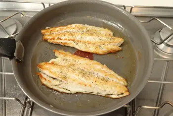 Sea bass fillet Cretan style : Stage 7