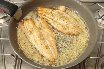 Sea bass fillet Cretan style : Stage 8
