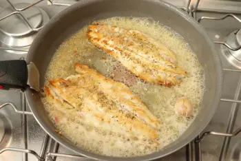 Sea bass fillet Cretan style : Stage 9