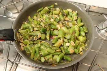Pollock Fillet with Green Asparagus and Almonds : Stage 9
