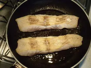 Fish in a sesame crust