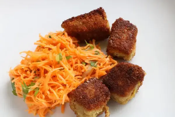 Curried tuna cubes