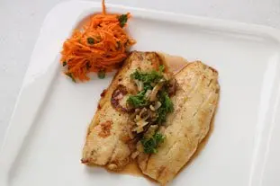 Red mullet fillets with a reduced white-wine sauce