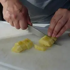 How to peel a pineapple : Photo of step #26