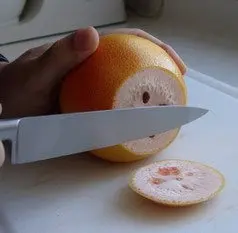How to peel a fruit : Photo of step #1