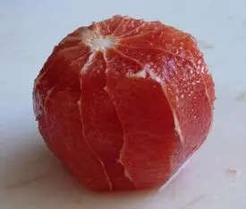 How to peel a fruit : Photo of step #7