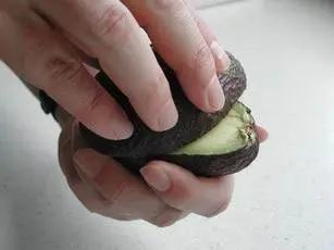 How to prepare an avocado : Photo of step #4