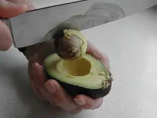 How to prepare an avocado : Photo of step #8