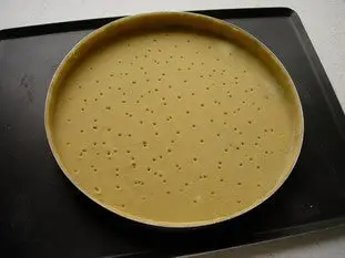 How to roll out pastry for a tart