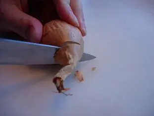 How to prepare an onion or shallot