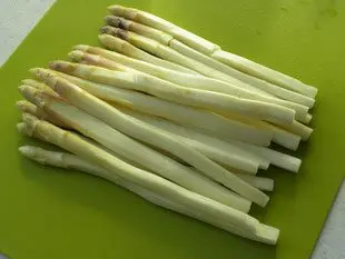 How to prepare asparagus : Photo of step #2