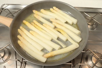 How to prepare white asparagus : Stage 16