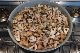 Veal with mushrooms and green asparagus : Photo of step #6