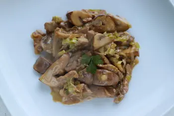 Sliced veal with leeks and mushrooms : Photo of step #26