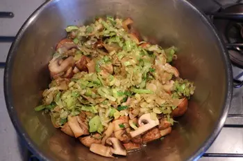 Sliced veal with leeks and mushrooms : Photo of step #11