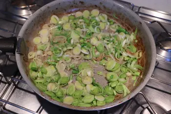 Sliced veal with leeks and mushrooms : Photo of step #9