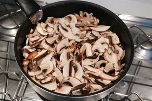 Sautéed pork with mushrooms in a cream sauce. : Photo of step #5