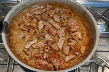 Pork sautéed with green beans, Asian style