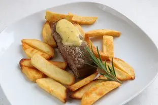 Fillet of beef in a rosemary crust