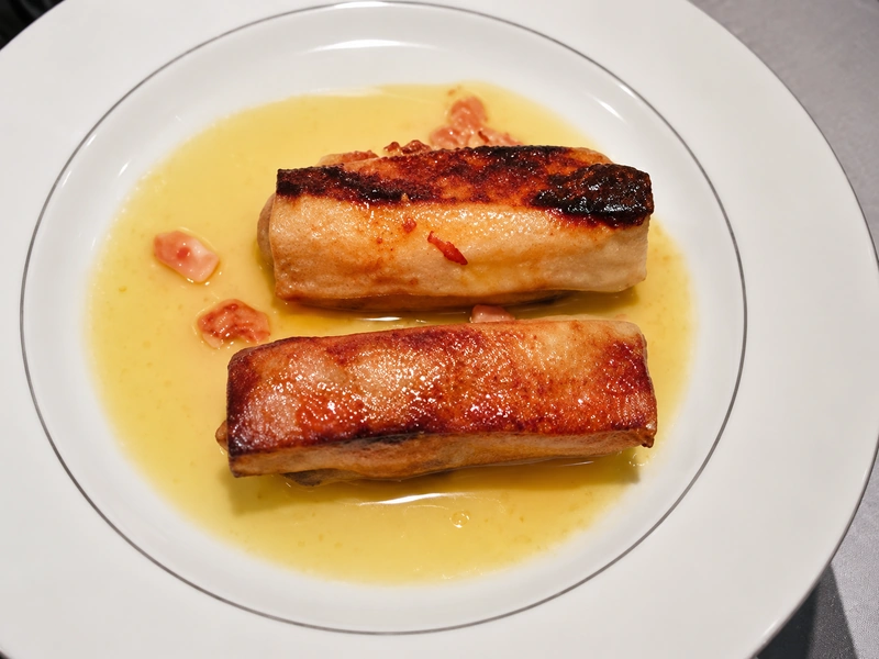 Sweet pancake rolls from Brittany