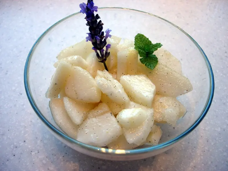 4 pears salad with vanilla