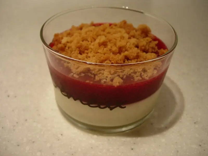 Pannacotta and blackcurrant crumble