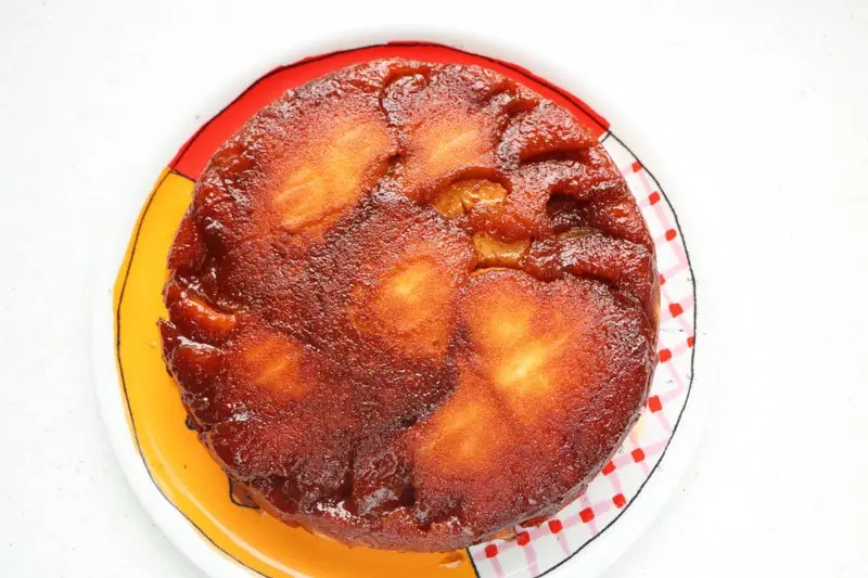 Toffee apple upside-down cake