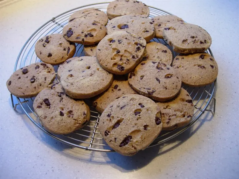 Chocolate almond cookies