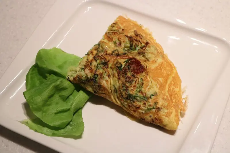 Bacon and cabbage omelette