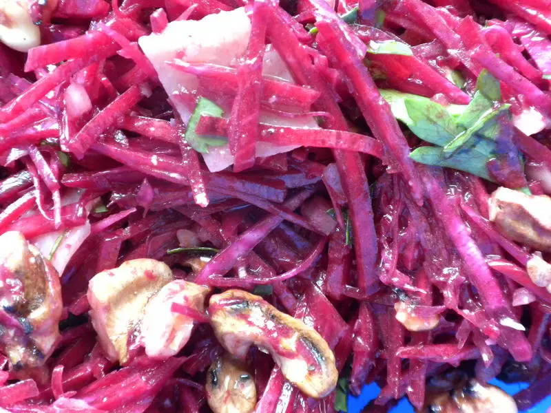 Raw beetroot salad