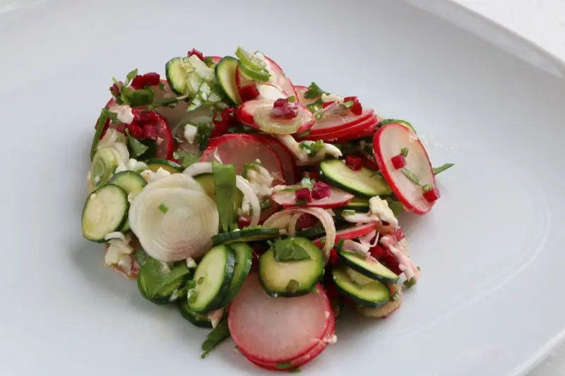 Crunchy spring salad