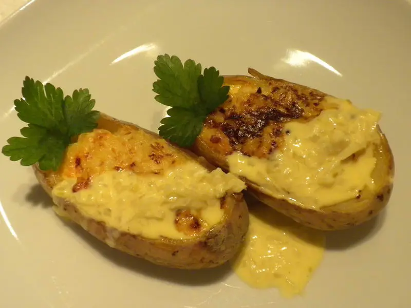 Potatoes with prawns