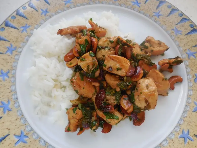 Thai-style Chicken with Cashew Nuts