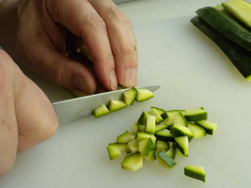 How to prepare courgettes