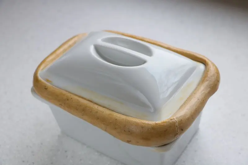 How to seal a terrine or casserole dish