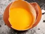 How to break eggs properly?