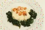 Cauliflower purée with salmon and spinach