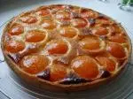 Apricot and almond cream tart