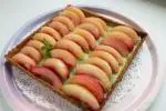 Peach and green tea tart