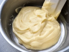 Confectioner's custard (Crème pâtissière, or French pastry cream)