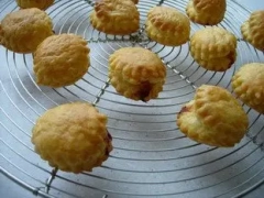 Small foie gras pasties