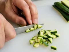 How to prepare courgettes
