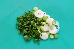 How to prepare a spring onion